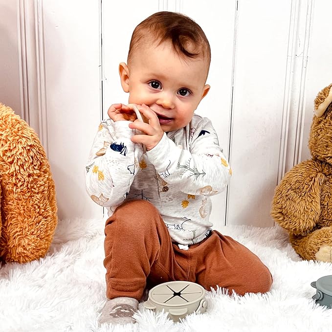 Snack Cups for Toddlers, Baby Snack Containers,Silicone Toddler Snack Cups No Spill, Food Catcher with Lid & Bucket-like Handle, BPA Free & Dishwasher Safe, 9 Ounce Light Green
