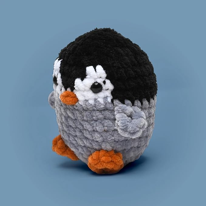 The Gookie Amigurumi Crochet Kit for Beginners – DIY Crochet Kit with Yarn, Hook, Eyes & Stuffing – Easy Starter Set with Video Tutorials – Cute Plush Toy Craft Gift for Kids, Teens & Adults (Penguin)