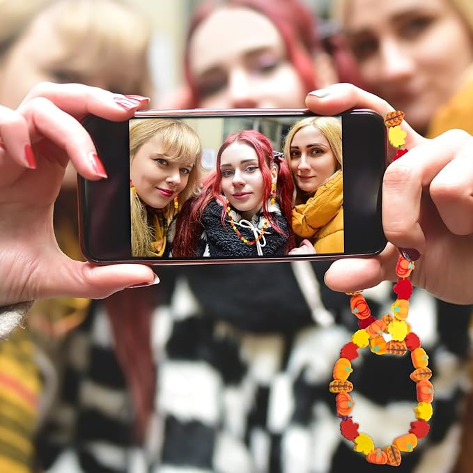 YQUQWN 200 PCS Fall Polymer Clay Beads Thanksgiving Maple Leaf Pumpkin Clay Beads for Jewelry Making Autumn Necklace DIY Bracelet Fall Accessories Party Supplies Craft Kits