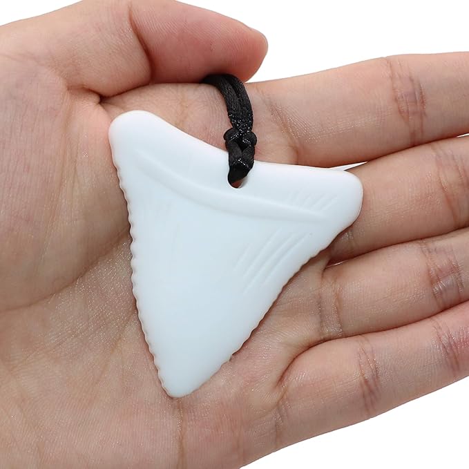 Sensory Chew Necklaces for Kids, Shark Tooth Silicone Chewy Necklace 5 Pack for Autism/ADHD/SPD, Autism Sensory Toys Reduce Chewing Fidgeting for Boys Girls Adults Chewer