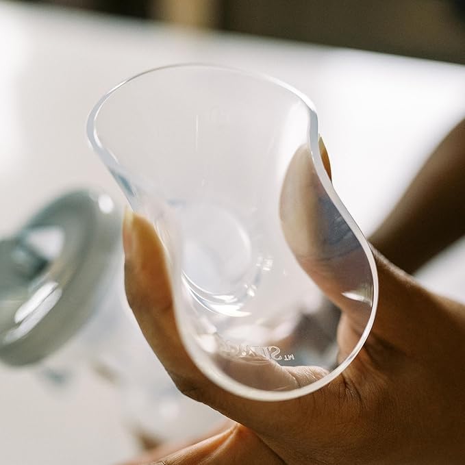 Dr. Brown's 100% Silicone One-Piece Breast Pump,Hands-Free Breast Milk Collector with Anti-Colic Options+ Baby Bottle (4 oz/120 mL),Level 1 Nipple,Travel Lid and Travel Bag