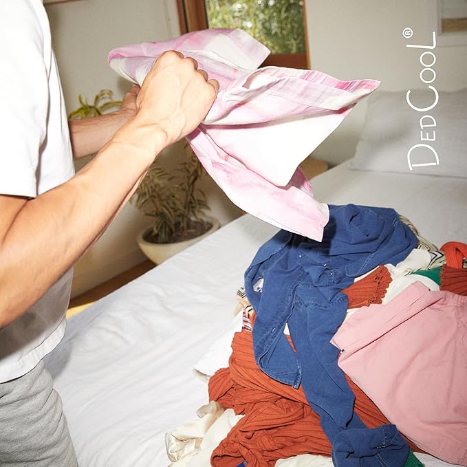 DedCool Liquid Laundry Dedtergent | 01 Taunt | Luxurious Long-Lasting Signature Scent Detergent | Effective Stain Removal | Infused with Natural Essential Oils | Non-Toxic | 120 Washes | 64 fl oz